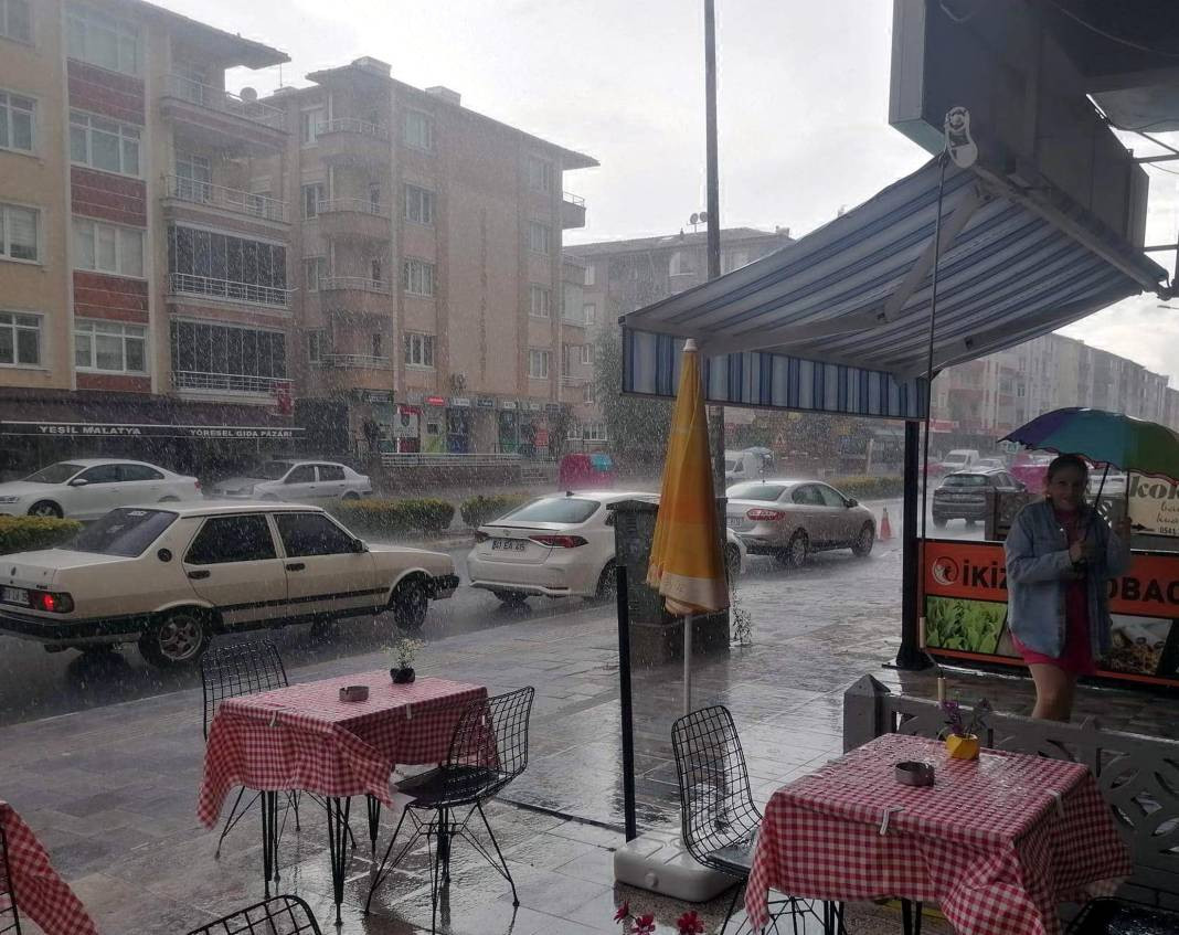 Trakya'yı sağanak vurdu: Vatandaşlar hazırlıksız yakalandı - Resim: 1